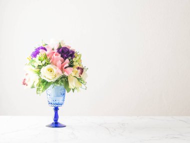 Güzel bir buket çiçek