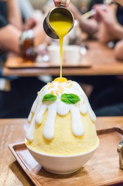 buz tıraş (mango bingsu mango soslu) 