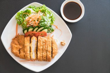 sebze soslu kızarmış pirzola domuz eti