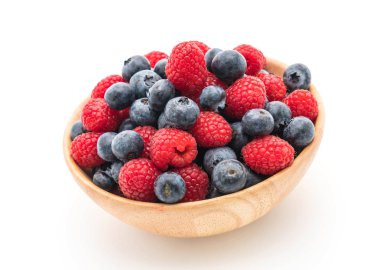 taze yaban mersini ve rasberry beyaz