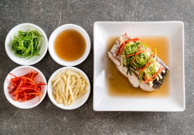 soya sosu Snapper balık buğulama