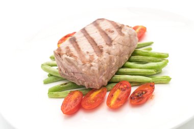 Tuna biftek salatası ile