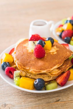 mix meyve ile gözleme