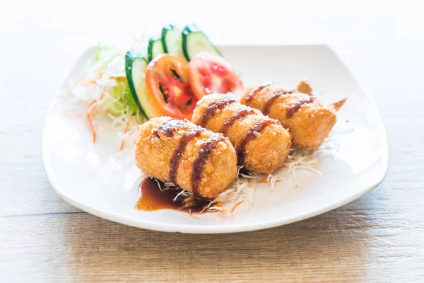 Kızarmış patates Tonkatsu sos ile