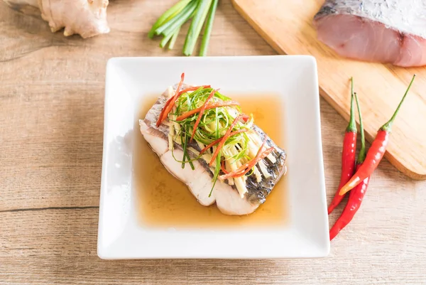 soya sosu Snapper balık buğulama