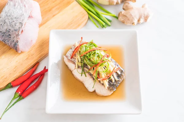 soya sosu Snapper balık buğulama