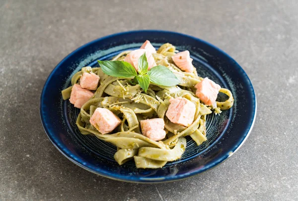 ıspanak fettuccine somon ile