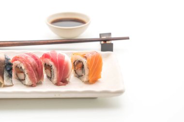 karışık suşi roll - Japon gıda tarzı