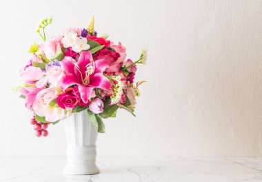 Güzel bir buket çiçek