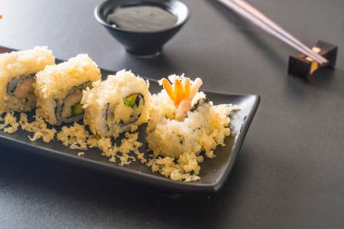 tempura karides suşi roll 