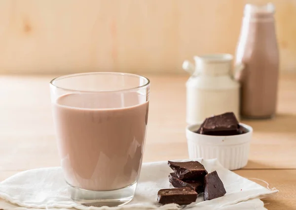 Ποτήρι σοκολατούχο γάλα — Φωτογραφία Αρχείου
