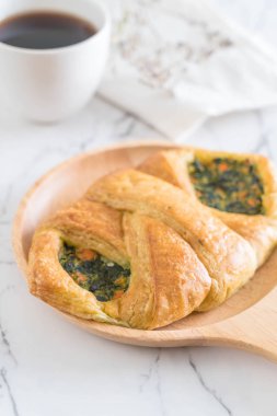 Ispanaklı Ekmek pasta