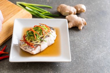 soya sosu Snapper balık buğulama