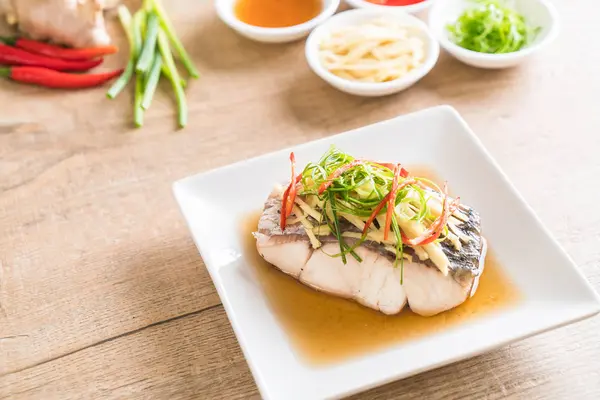 soya sosu Snapper balık buğulama