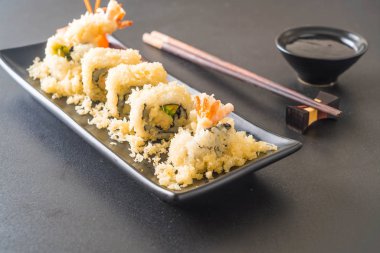 tempura karides suşi roll 