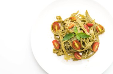 ıspanak fettuccine domates ile