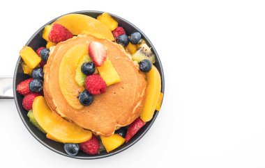 mix meyve (çilek, böğürtlen, ahududu, m gözleme