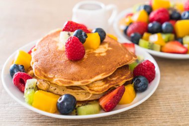 mix meyve ile gözleme