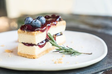 yaban mersini peynirli kek