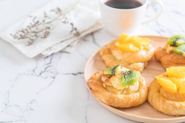 portakal ve kivi pasta