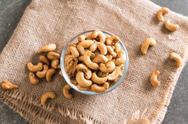 kavrulmuş kaju fıstığı