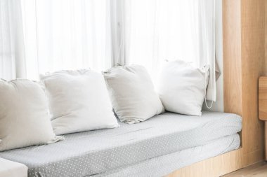 kanepe iç dekorasyon güzel yastık 