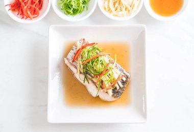 soya sosu Snapper balık buğulama