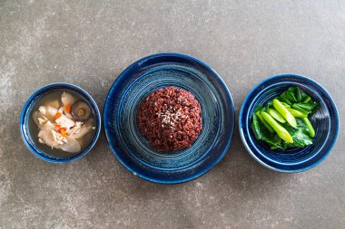 tavuk ve ot çorbası, Çince lahana berry pirinç