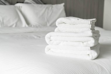 Yatak Dekorasyon yatak odası iç beyaz havlu 