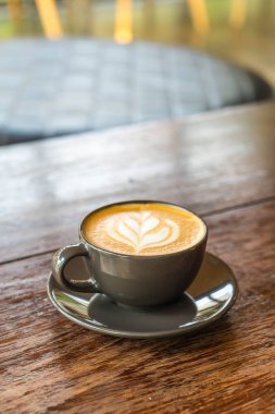 Sıcak latte kahve fincanı