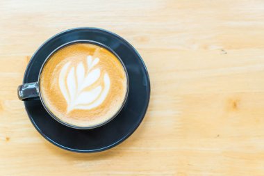 Sıcak latte kahve fincanı