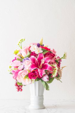 Güzel bir buket çiçek