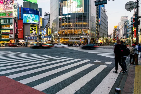Токіо, Японія, 17 листопада 2016: Shibuya перетину з міста вулиці з — стокове фото