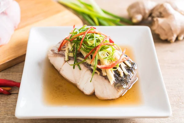 soya sosu Snapper balık buğulama