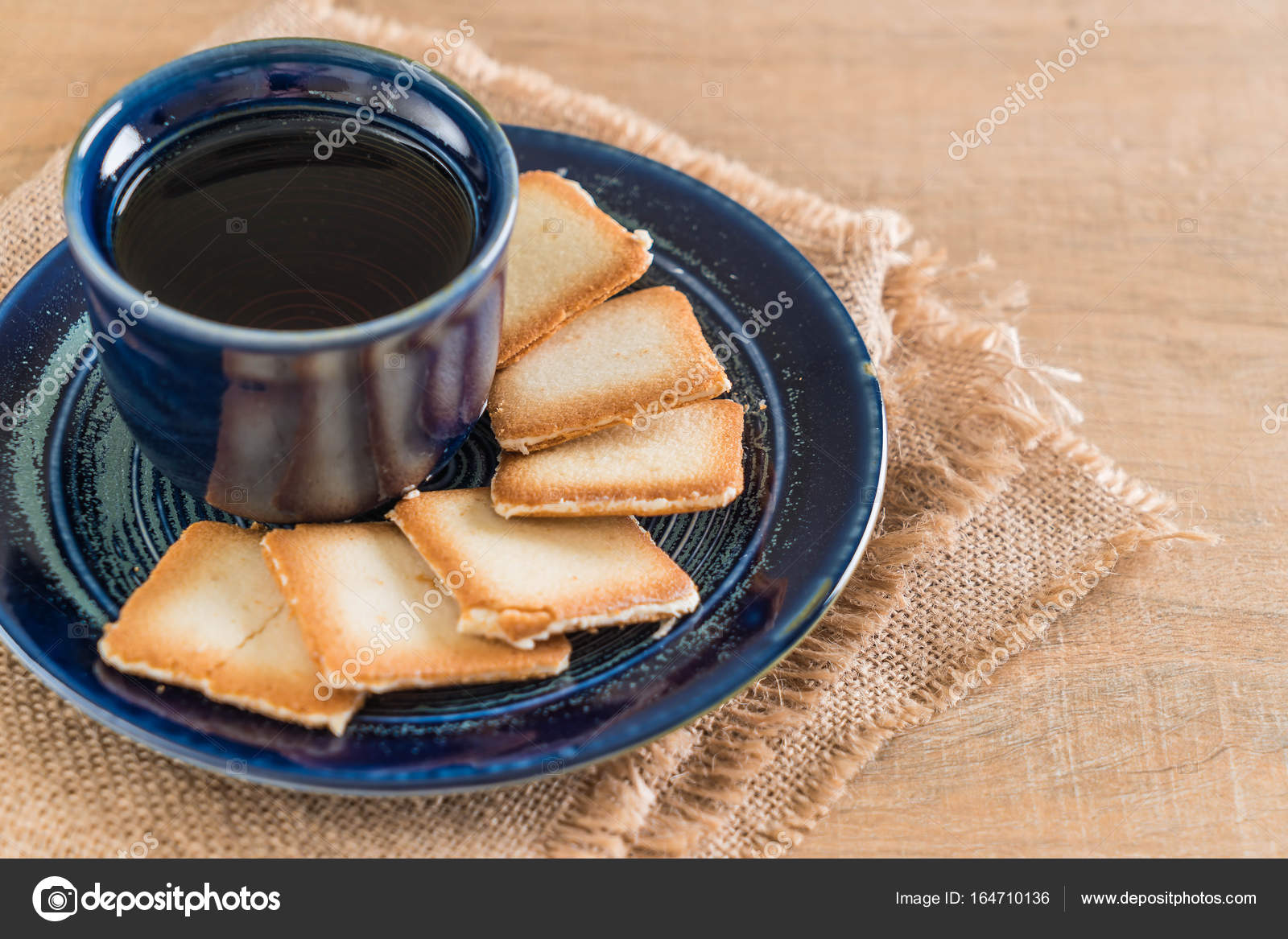 Tea with biscuit — Stock Photo © topntp 164710136