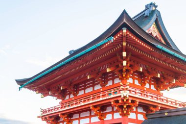 Güzel mimari Fushimiinari Taisha Shrinetemple Kyoto