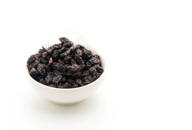 Beyaz üzerine siyah kuru üzüm