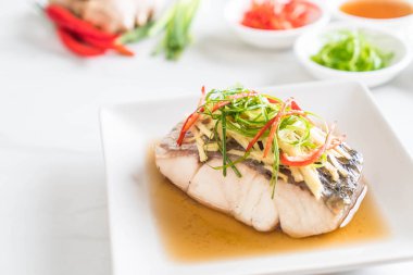 soya sosu Snapper balık buğulama