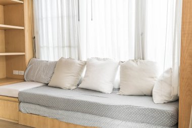 kanepe iç dekorasyon güzel yastık 