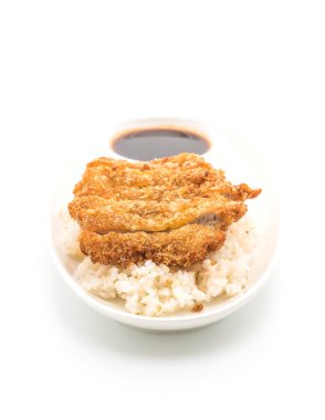tepesinde pirinç (tonkatsu kızarmış domuz eti)