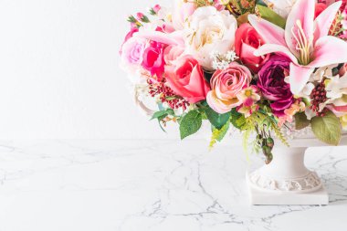 Vazoda Çiçekler buket