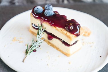 yaban mersini peynirli kek