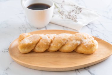 taze tereyağı rulo ekmek