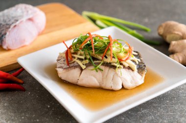 soya sosu Snapper balık buğulama