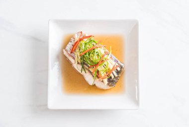 soya sosu Snapper balık buğulama