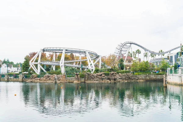 Osaka, Japon - NOV 21 2016 : Roller coaster dans Universal Studios — Photo