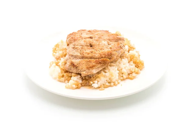 Carne de porco teriyaki em arroz coberto - estilo de comida japonesa — Fotografia de Stock