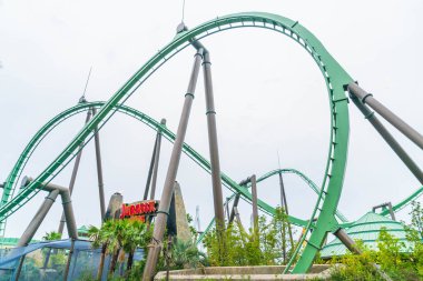 Osaka, Japonya - 21 Kasım 2016: Roller coaster Universal Studios