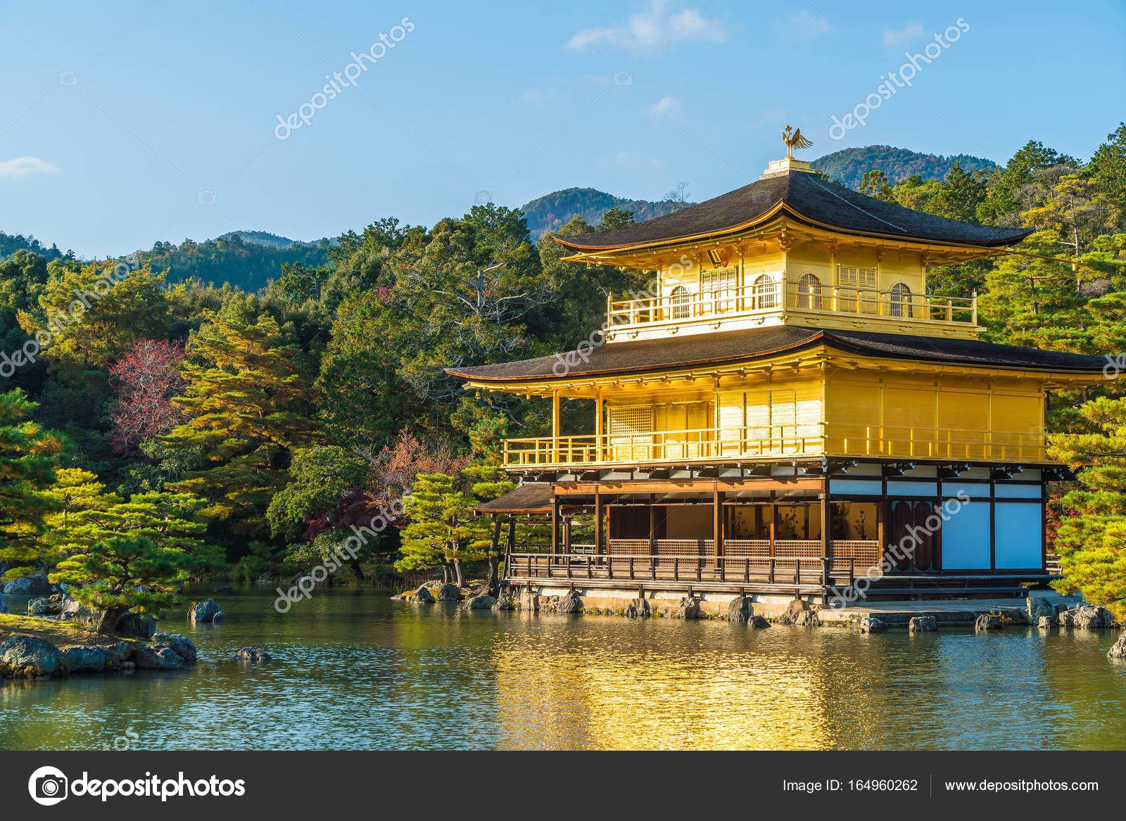 Bela Arquitetura No Templo Kinkakuji Pavilhao Dourado Fotografia De Stock Editorial C Topntp