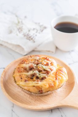 jambon salata ve kurutulmuş domuz topuz